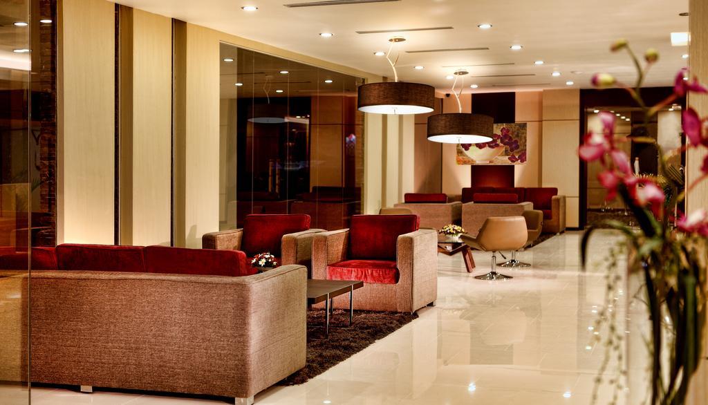 Orchardz Hotel Ayani פונטיאנק מראה חיצוני תמונה